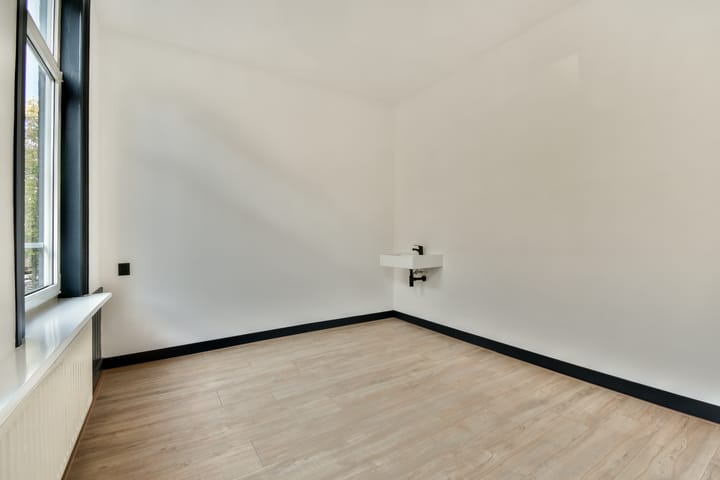 Foto 8 van De Wittenstraat 72-1