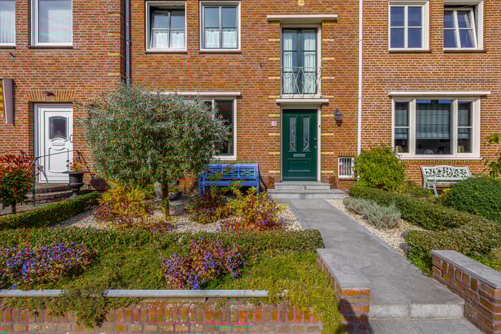 Photo 2 of Alberdingk Thijmstraat 18