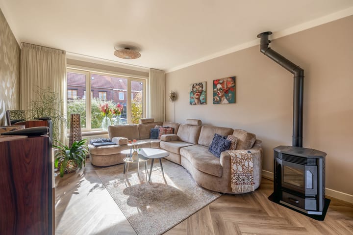 Photo 4 of Alberdingk Thijmstraat 18