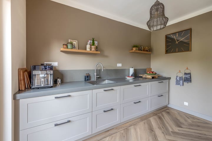 Photo 8 of Alberdingk Thijmstraat 18