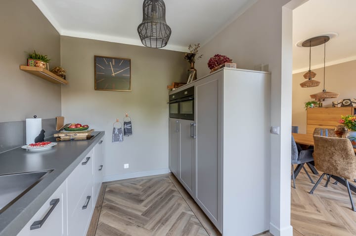 Photo 9 of Alberdingk Thijmstraat 18