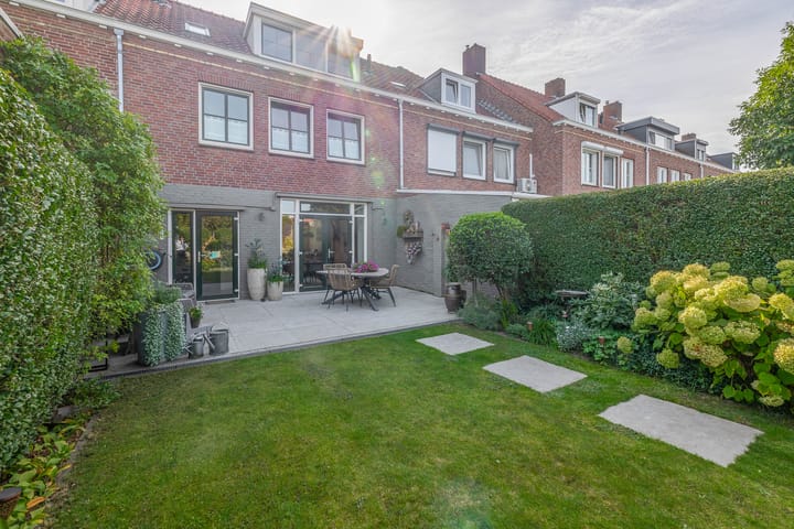 Photo 26 of Alberdingk Thijmstraat 18