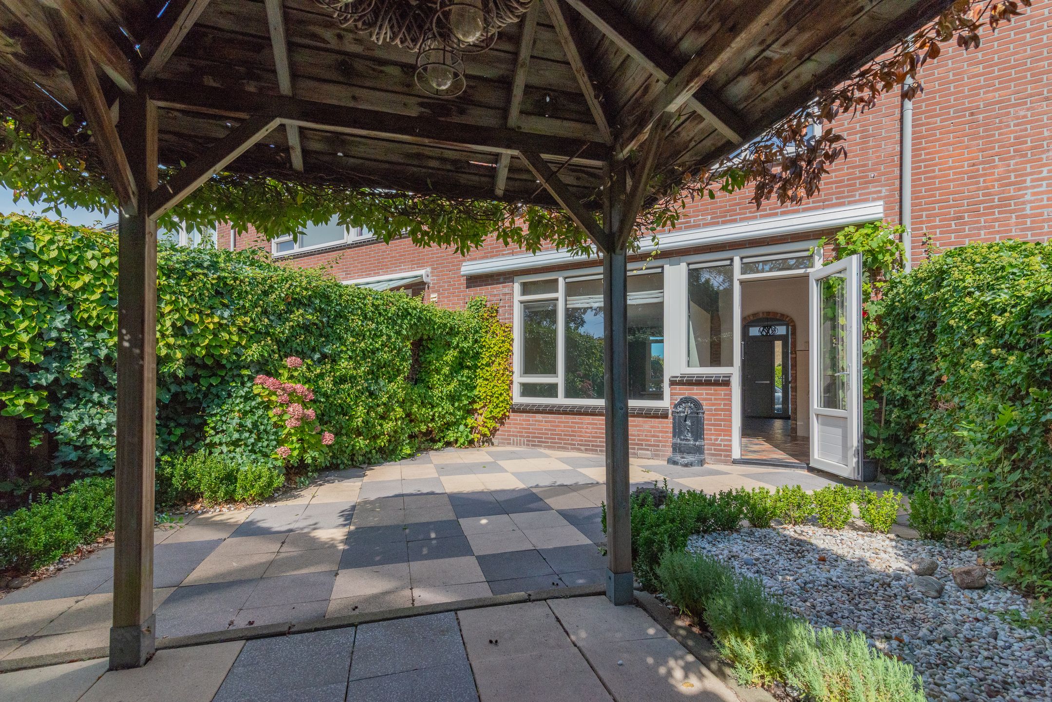 Foto 9 van Lindenstraat 6