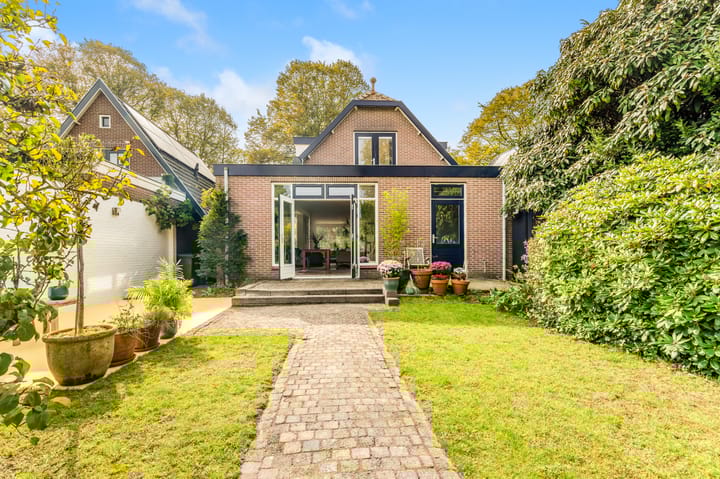 Photo 4 of Stationsweg 21