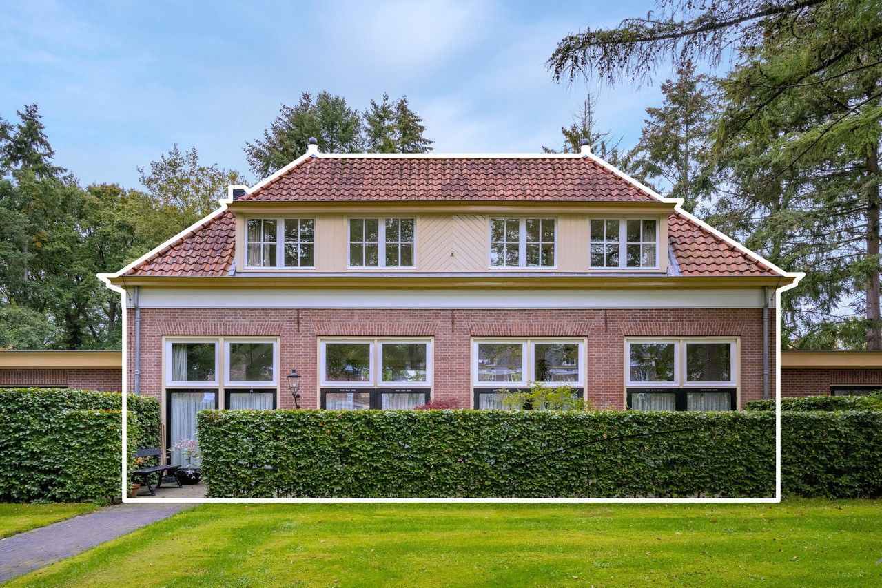 Photo 51 of Badhuislaan 4