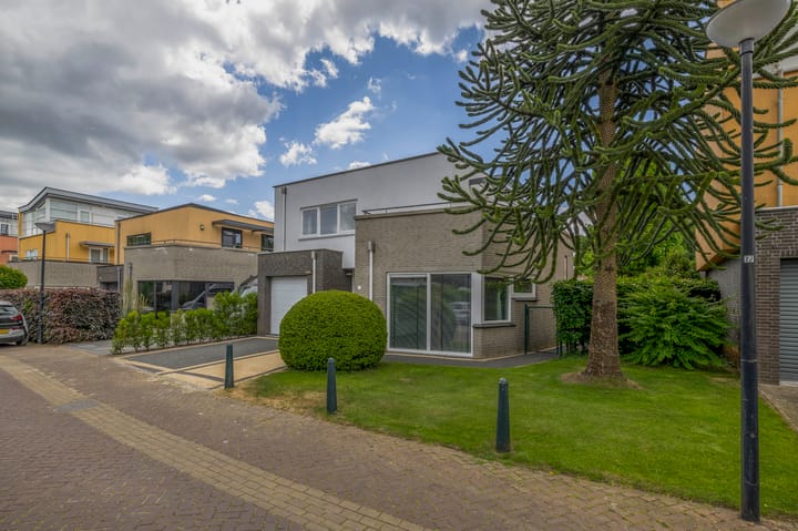 Photo 2 of Wim Sonneveldstraat 17