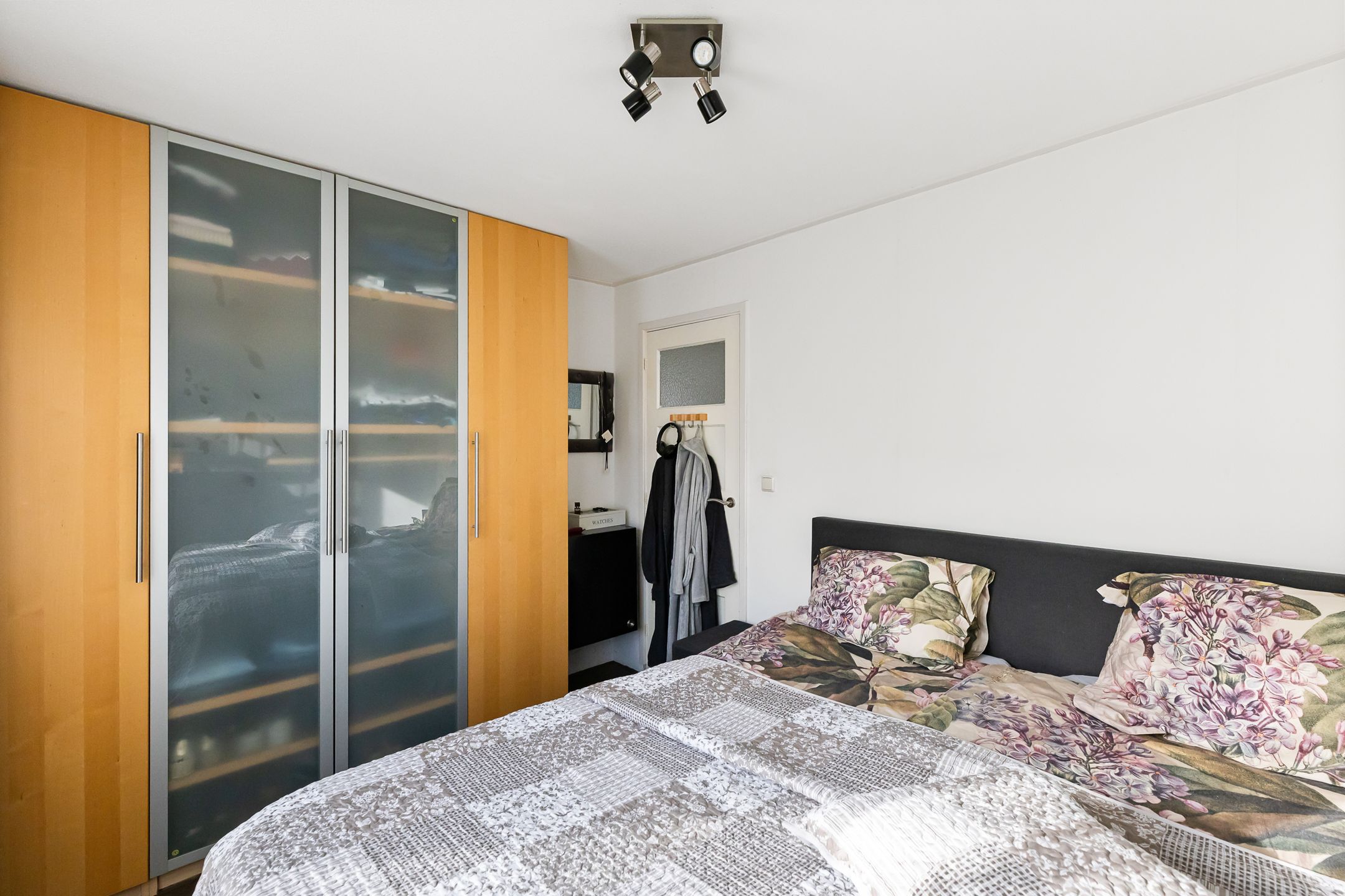 Foto 21 van Ferdinand Bollaan 9