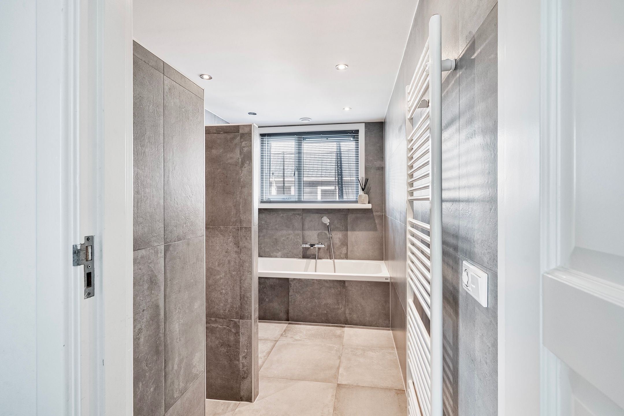 Foto 24 van Prins Bernhardstraat 38