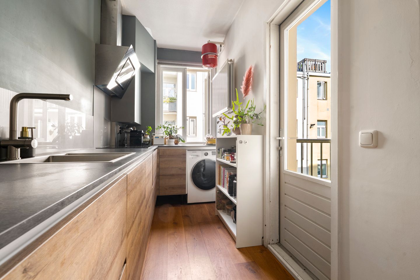 Foto 19 van Van Boetzelaerstraat 40-2