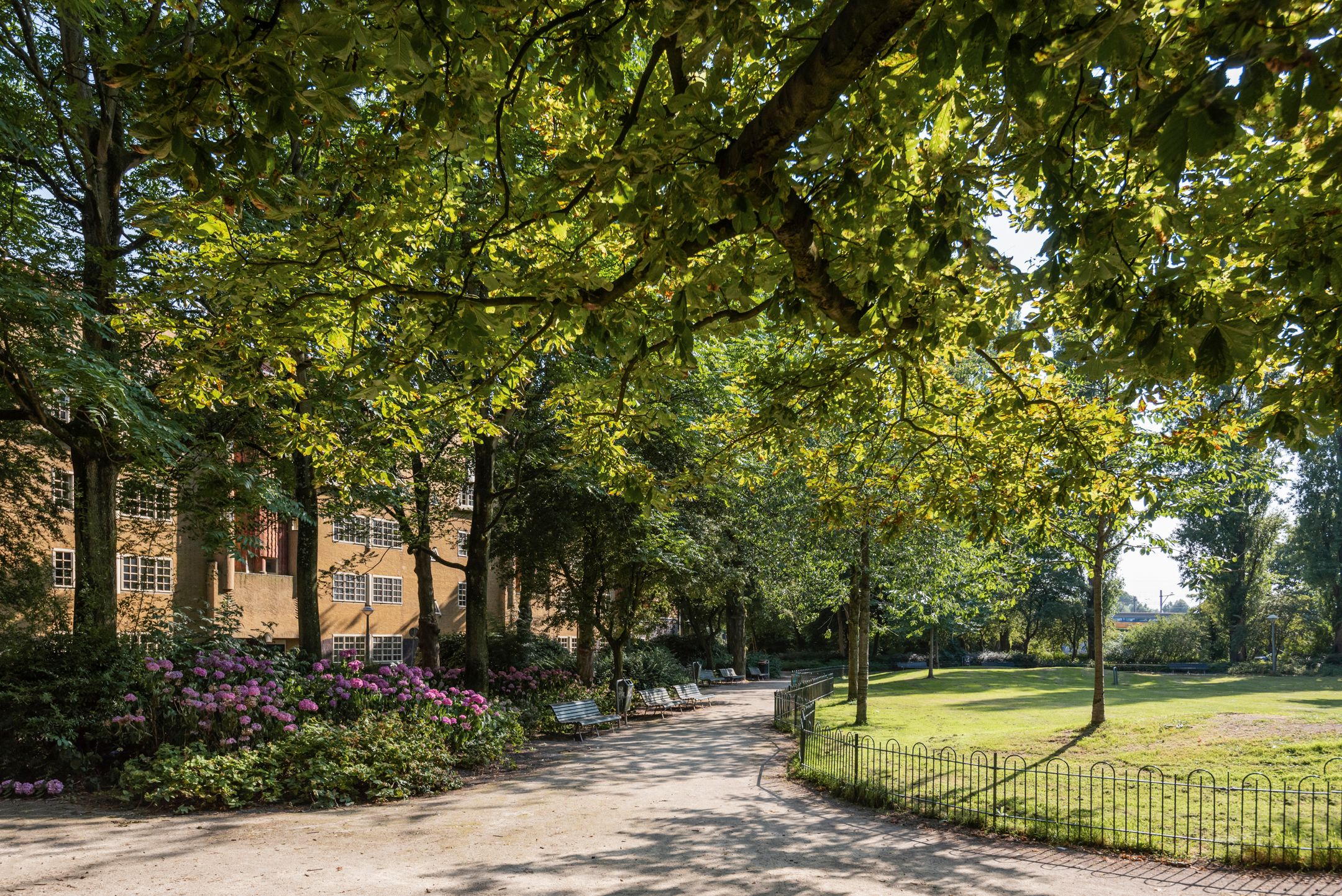 Foto 33 van Van Boetzelaerstraat 40-2