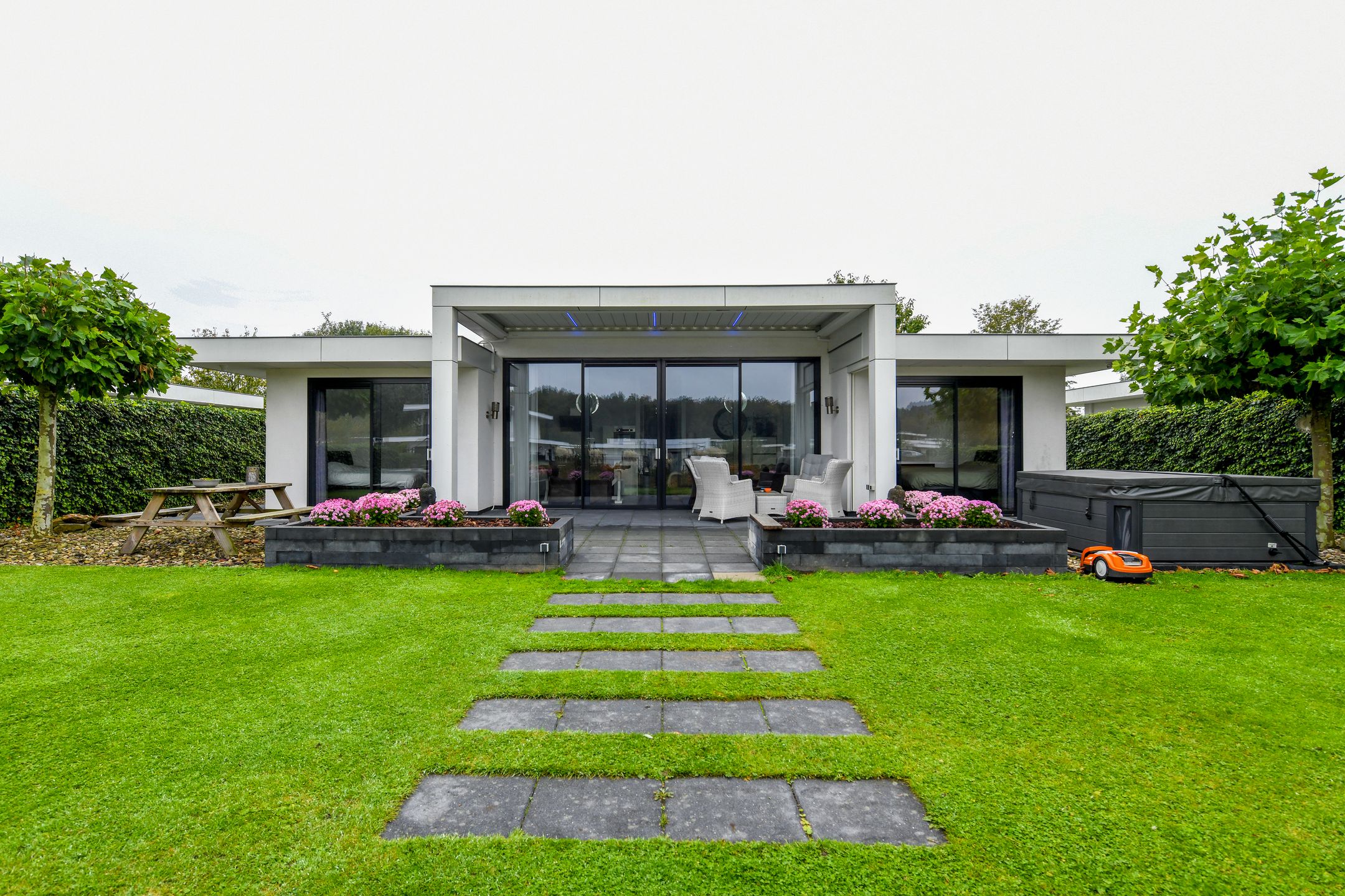 4-bedroom freehold villa in Zeewolde — photo 2 of 5