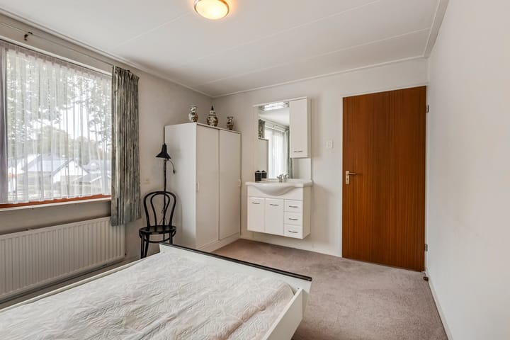 Foto 10 van Van Broekhuyzenstraat 15