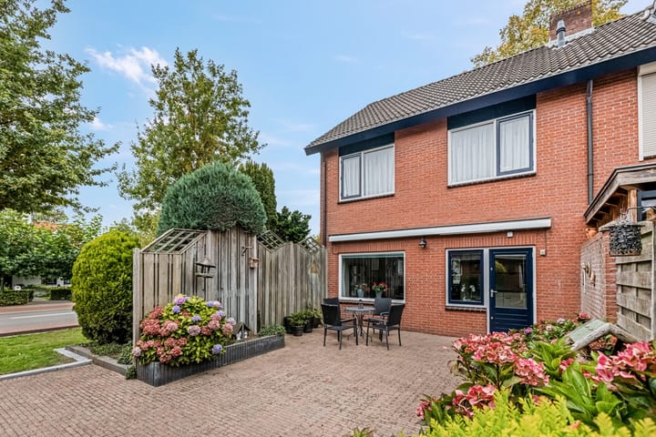 Foto 23 van Van Broekhuyzenstraat 15