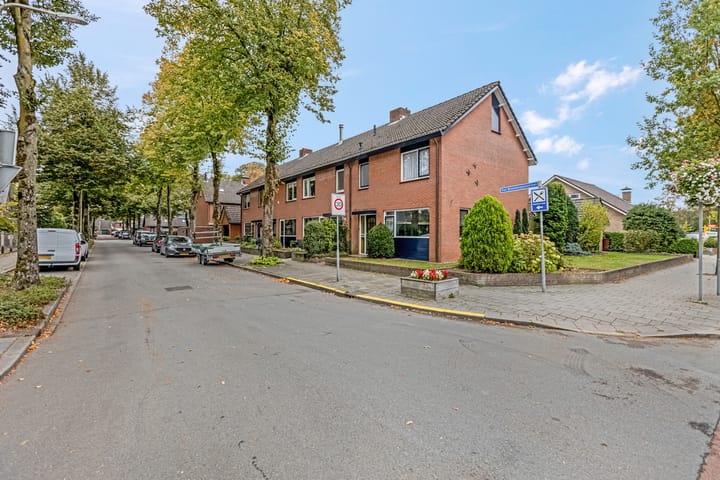 Foto 30 van Van Broekhuyzenstraat 15