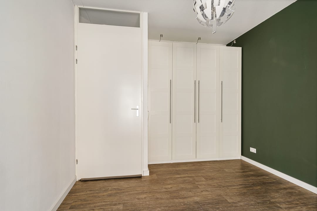 Photo 17 of Hooftstraat 13-C