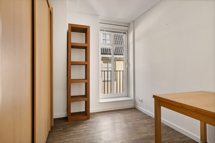 Foto 18 van Hooftstraat 13-C