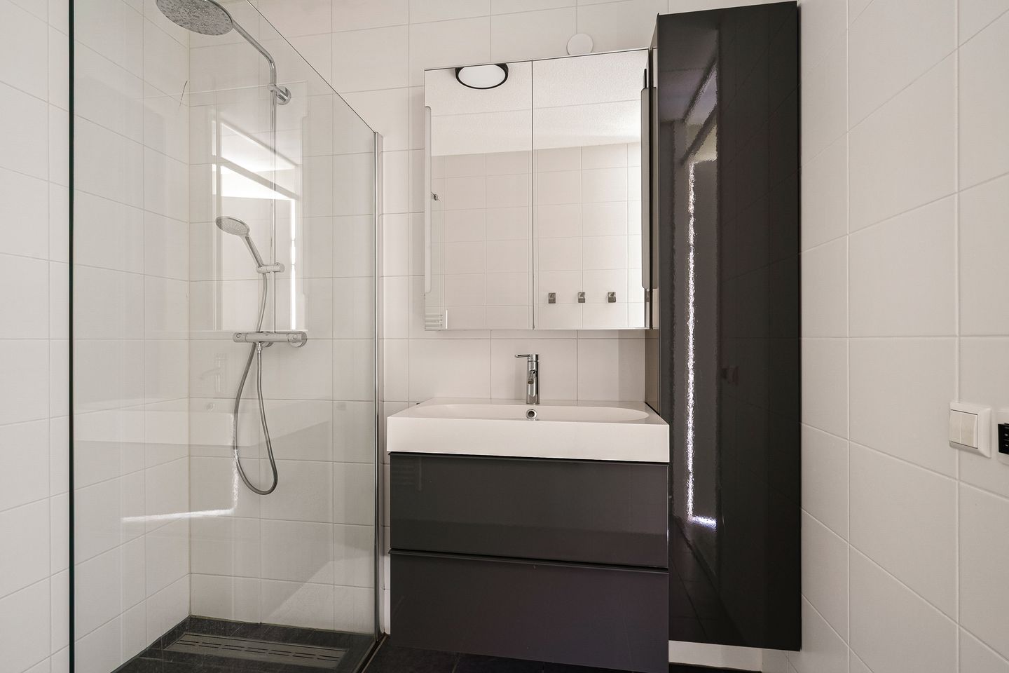 Photo 20 of Hooftstraat 13-C