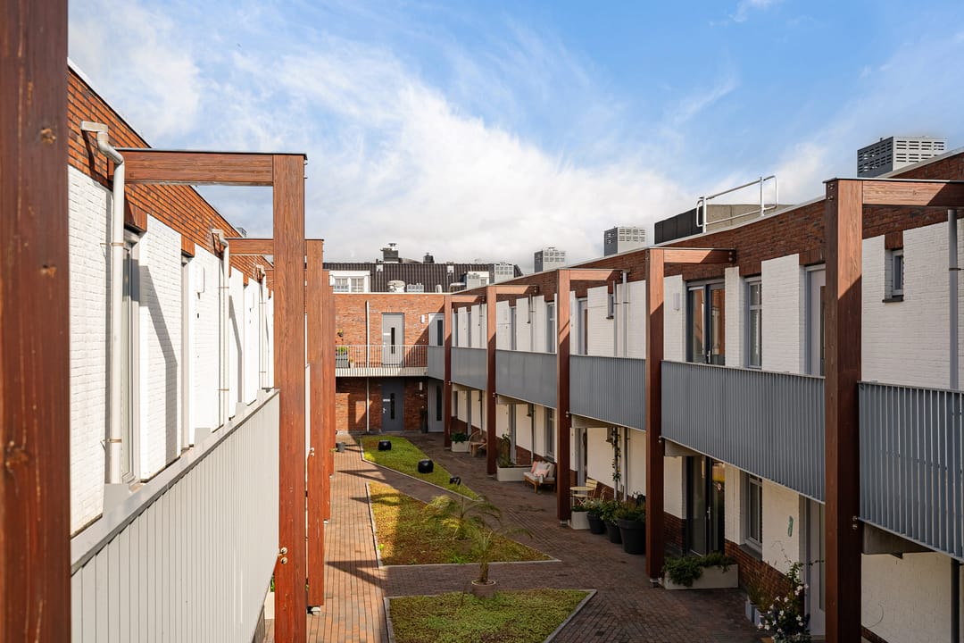 Photo 22 of Hooftstraat 13-C