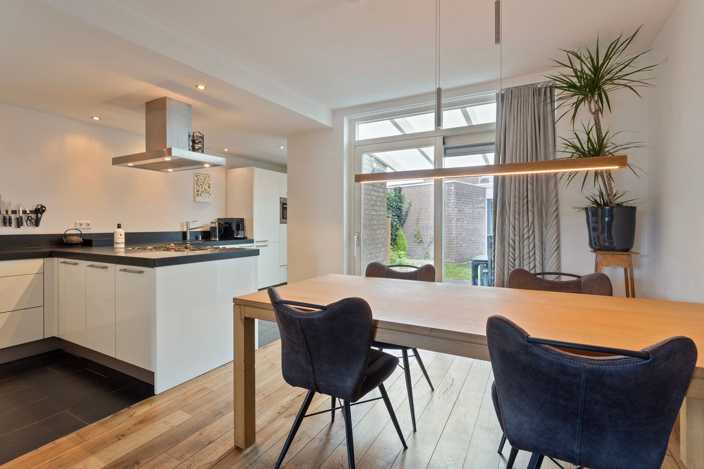 Foto 10 van Muzenlaan 84