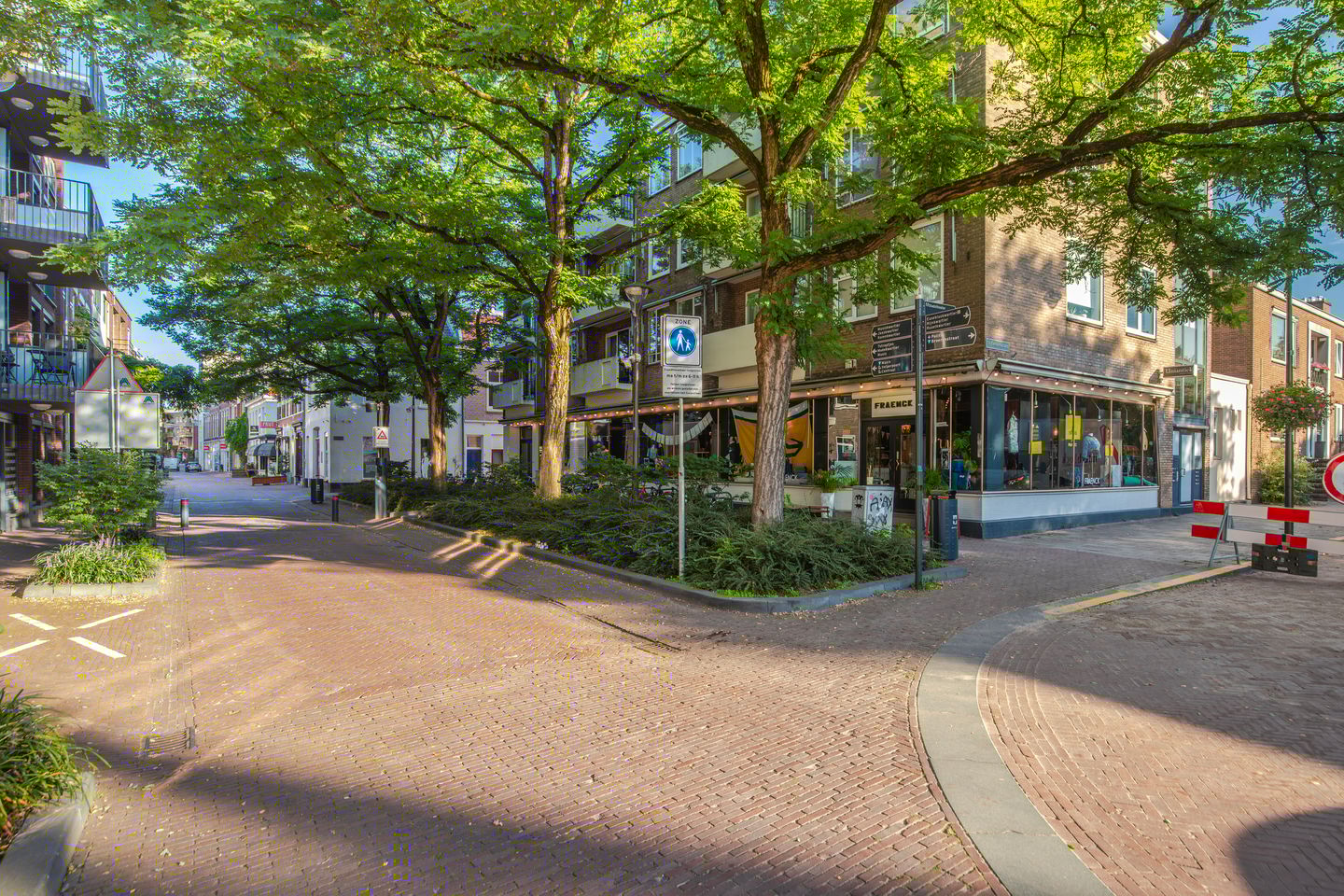 Bekijk foto 1 van Beekstraat 30