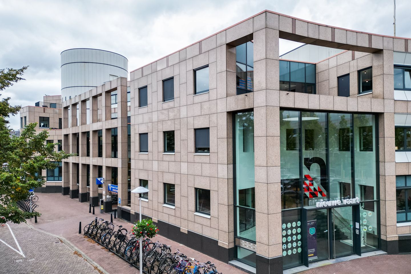 View photo 3 of Arthur van Schendelstraat 500