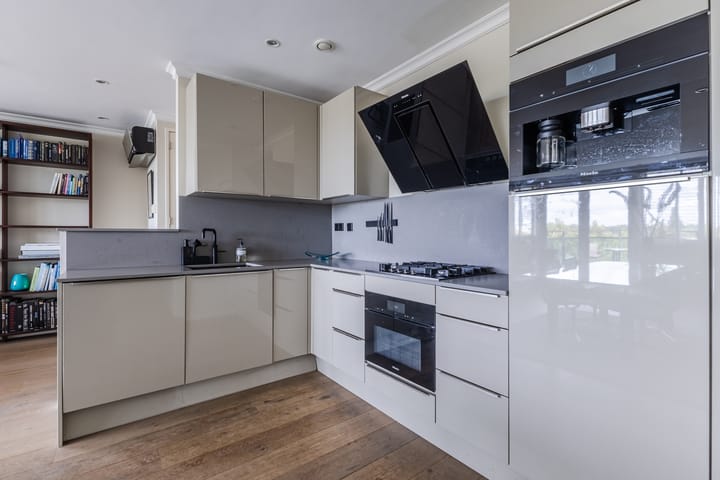 Foto 13 van Veenendaalplein 62