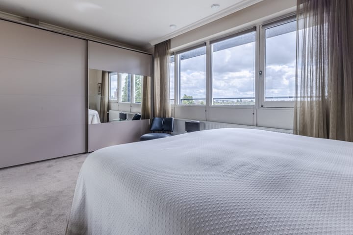 Foto 19 van Veenendaalplein 62