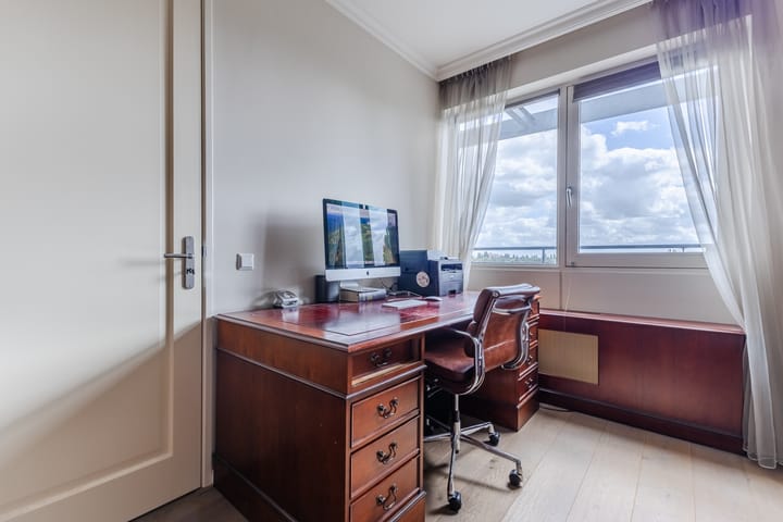 Foto 20 van Veenendaalplein 62