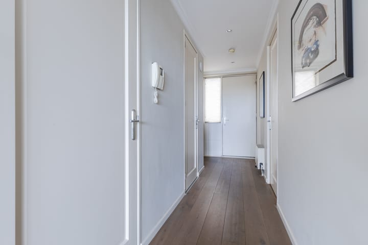 Foto 24 van Veenendaalplein 62