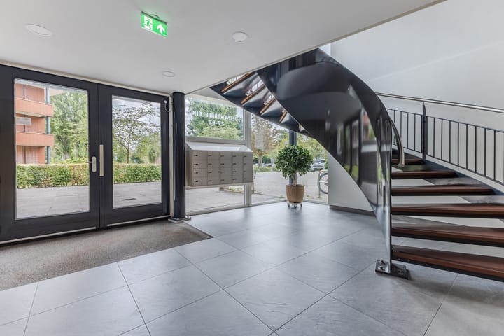 Foto 29 van Veenendaalplein 62