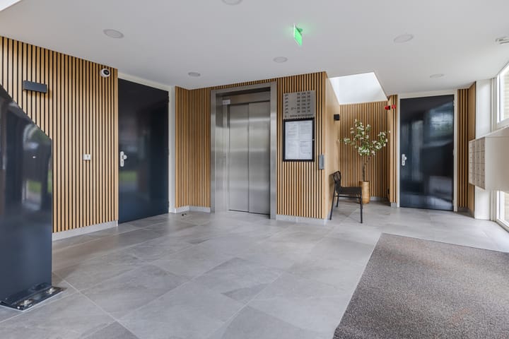 Foto 30 van Veenendaalplein 62