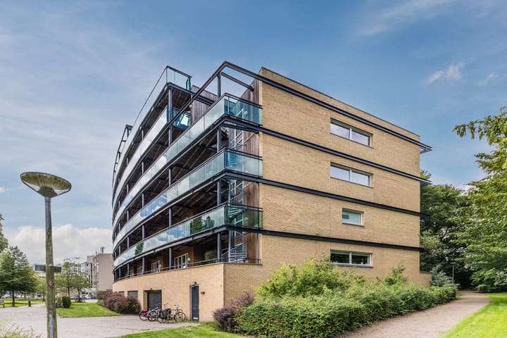 Foto 32 van Veenendaalplein 62