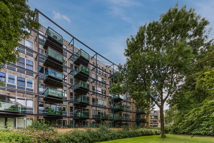 Foto 34 van Veenendaalplein 62