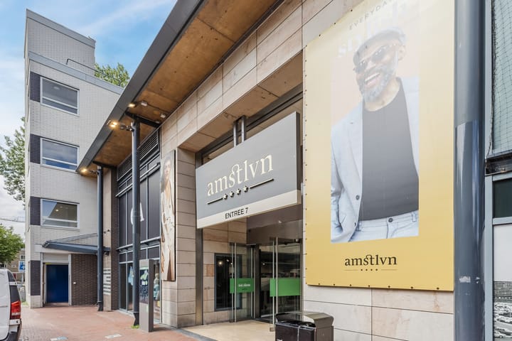 Foto 40 van Veenendaalplein 62