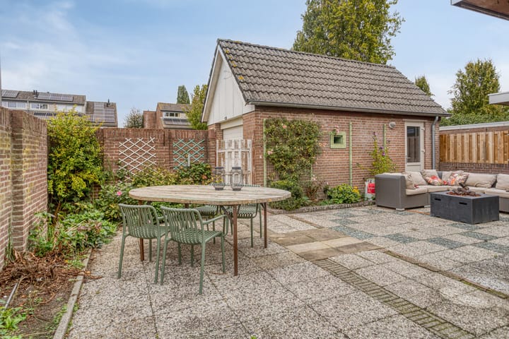 Photo 4 of Adriaen Brouwerstraat 36