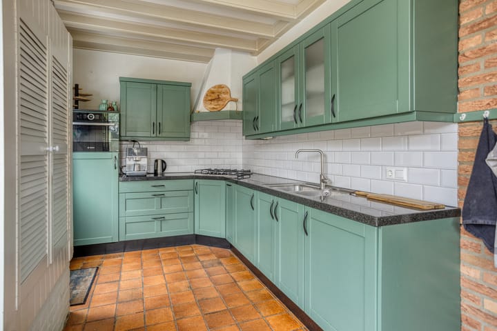 Photo 18 of Adriaen Brouwerstraat 36