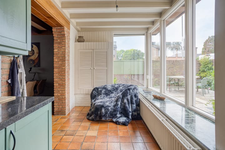 Photo 22 of Adriaen Brouwerstraat 36