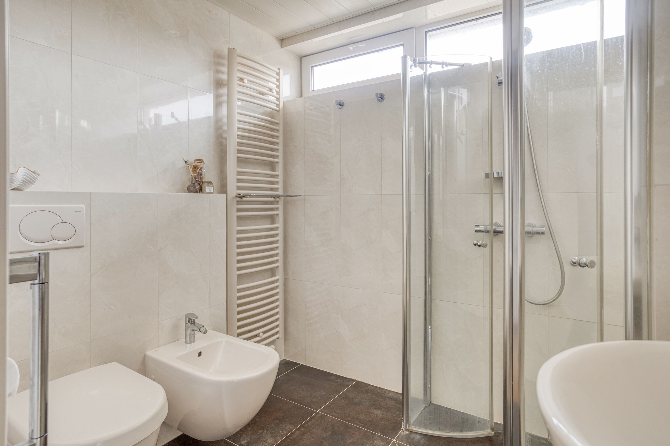 Photo 27 of Adriaen Brouwerstraat 36