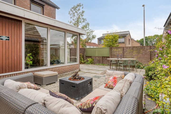 Photo 34 of Adriaen Brouwerstraat 36