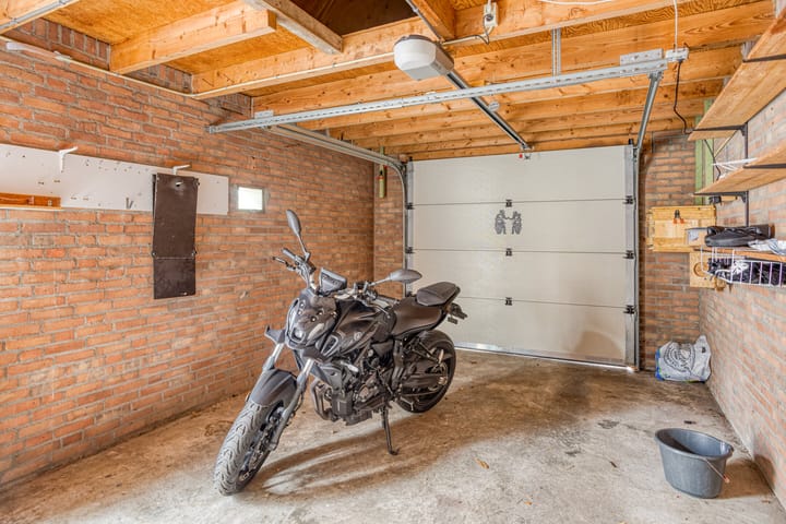 Photo 40 of Adriaen Brouwerstraat 36