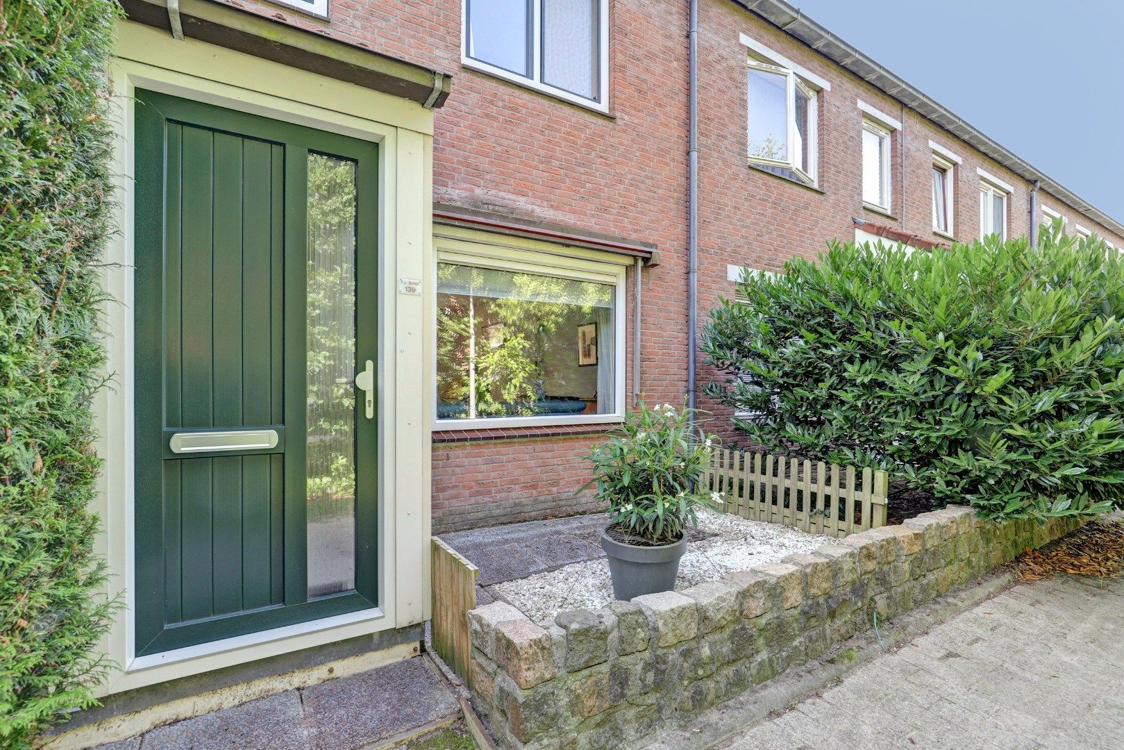 Foto 6 van Hoefblad 139