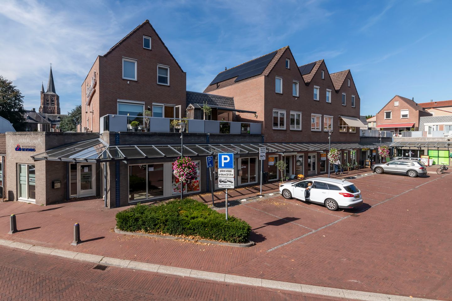 View photo 5 of Oranjeplein 23