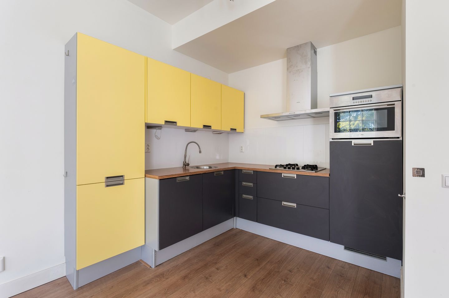 Photo 4 of Heemraadssingel 103-C