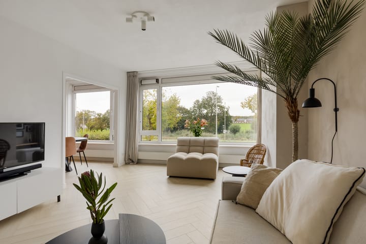 Photo 3 of Delftlaan 345-I