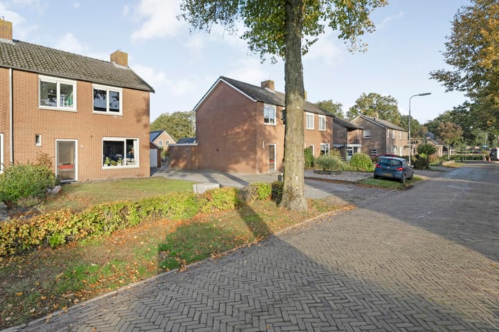 Foto 28 van Lindenlaan 85