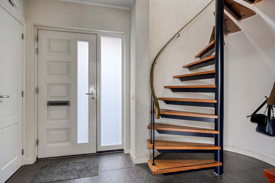 Foto 7 van Valkenierstraat 136