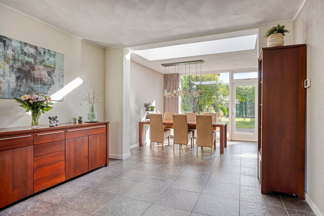 Foto 11 van Valkenierstraat 136