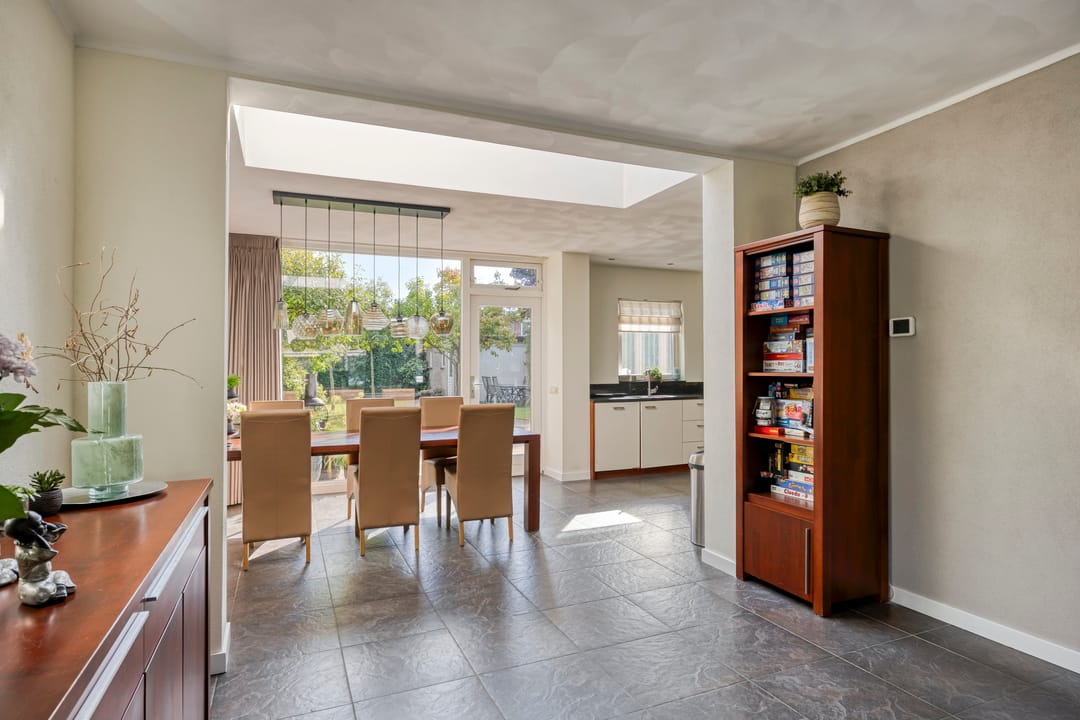 Foto 16 van Valkenierstraat 136