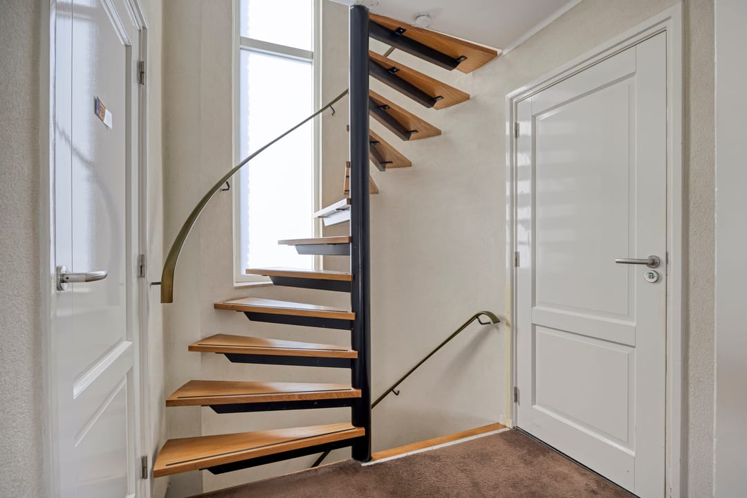 Foto 17 van Valkenierstraat 136