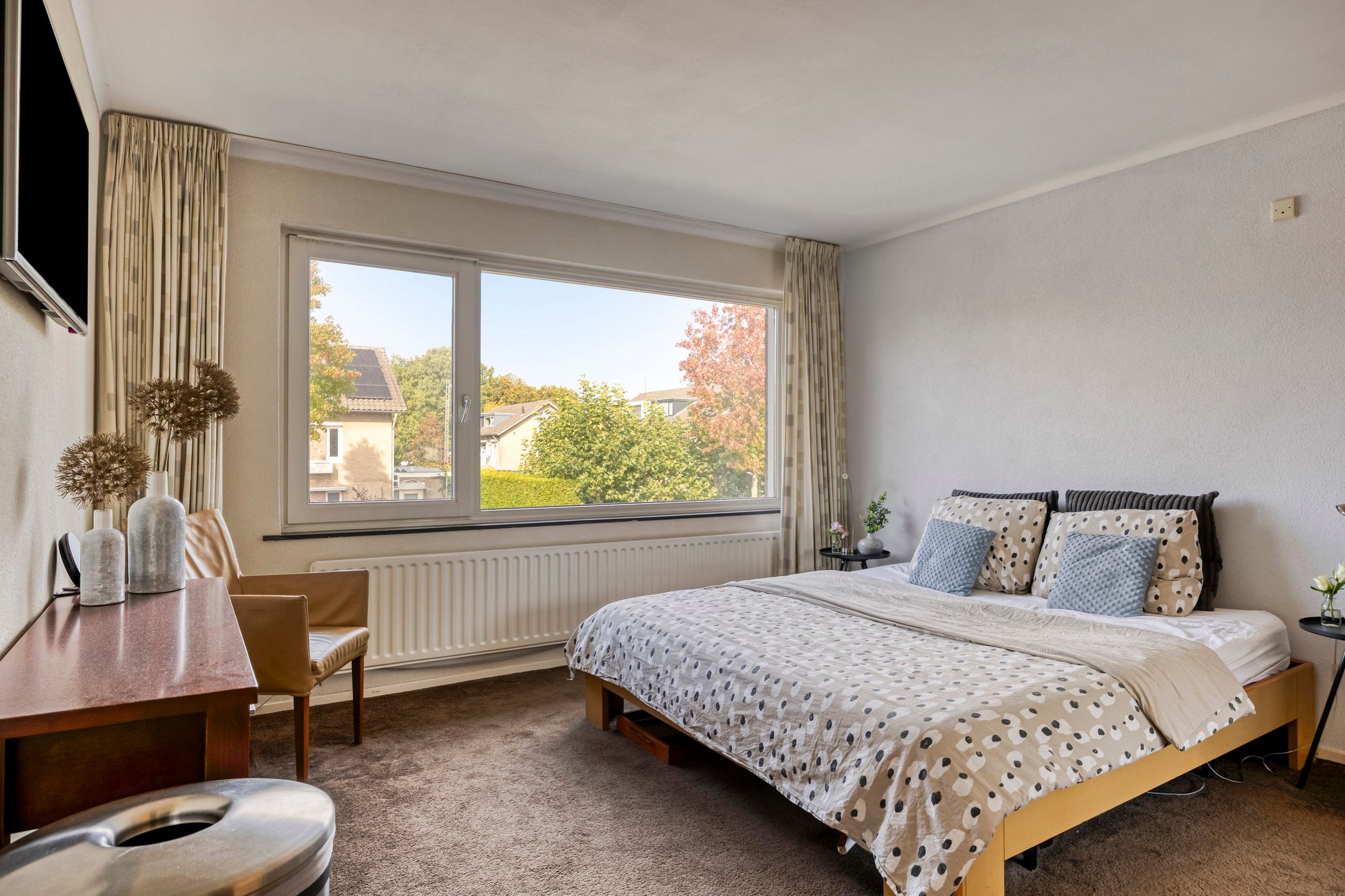 Foto 18 van Valkenierstraat 136